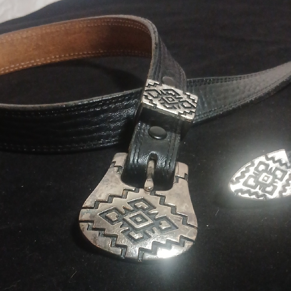 Retro SW Silver Tone Black Leather Belt